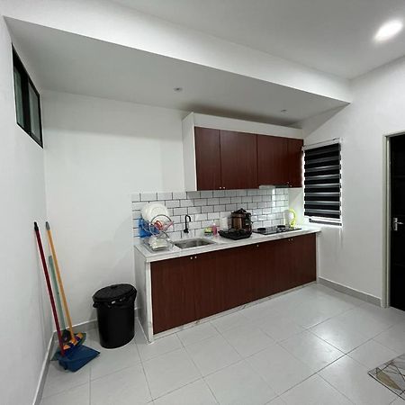 Sure Stay Homestay Simpang Ampat  Eksteriør billede