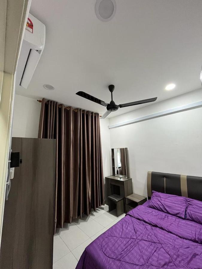 Sure Stay Homestay Simpang Ampat  Eksteriør billede