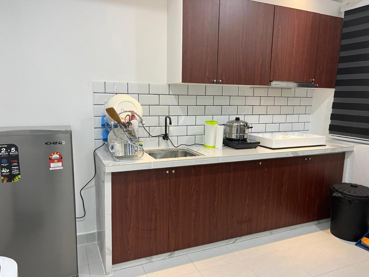 Sure Stay Homestay Simpang Ampat  Eksteriør billede